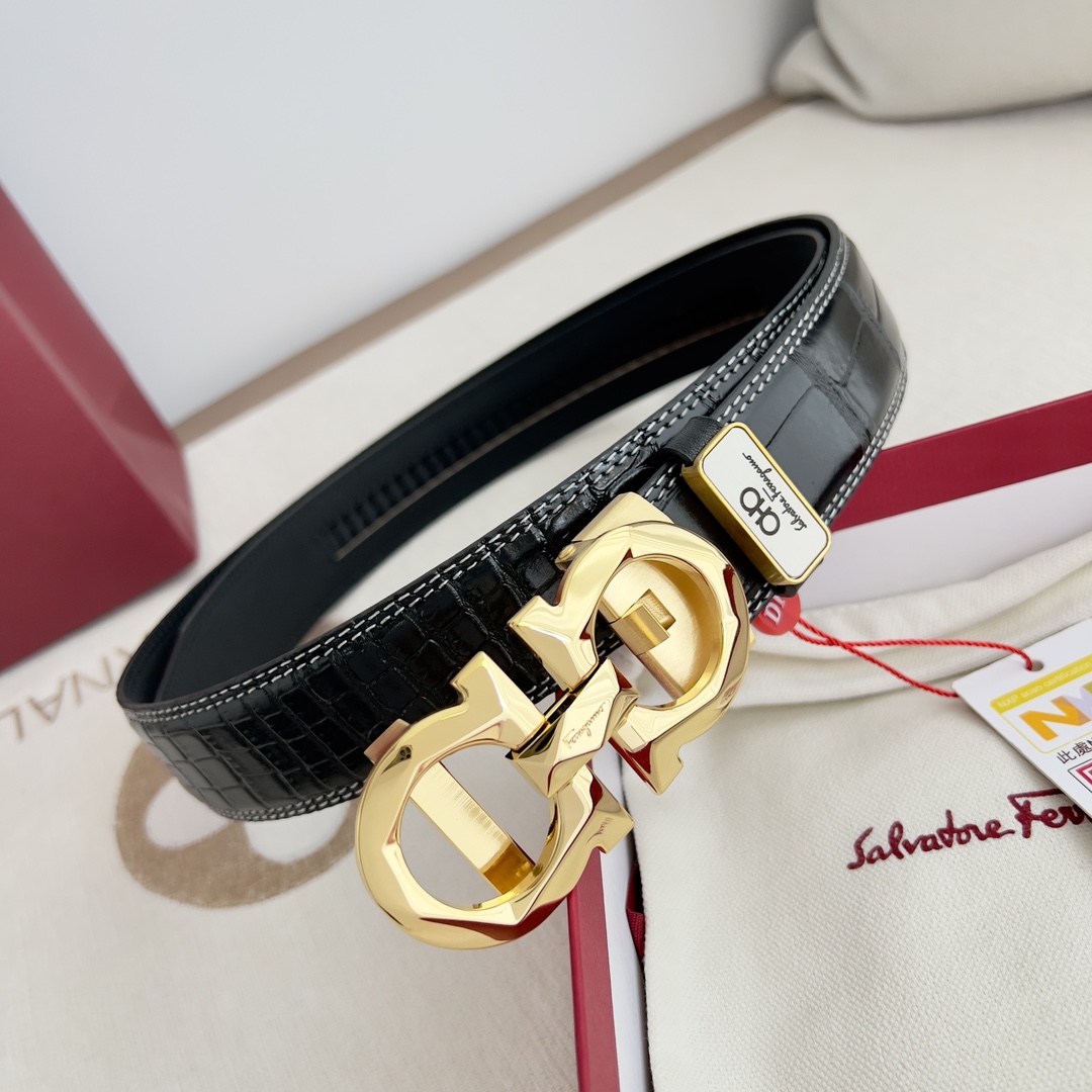 FERRAGAMO 一層目牛革クロコダイル柄ダブルステッチ