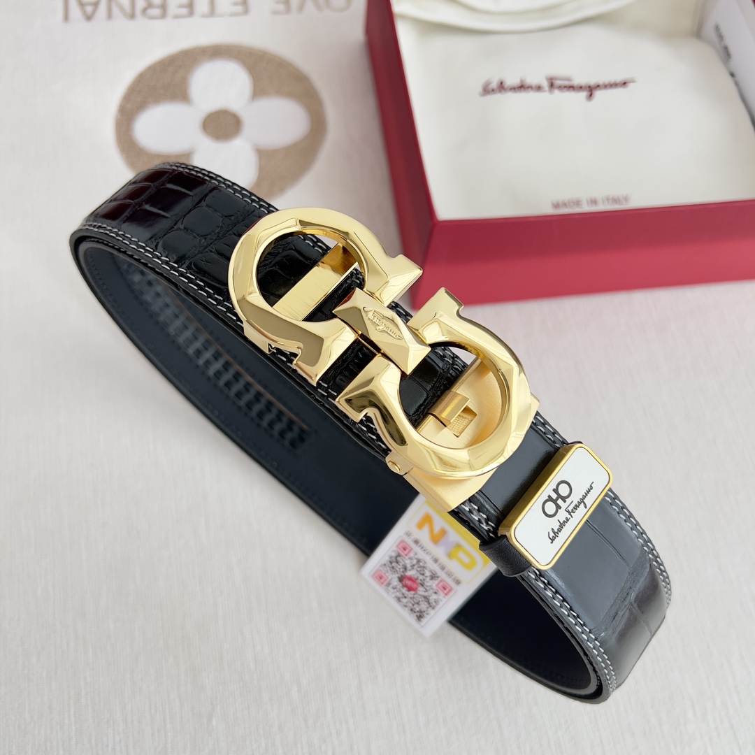 FERRAGAMO 一層目牛革クロコダイル柄ダブルステッチ