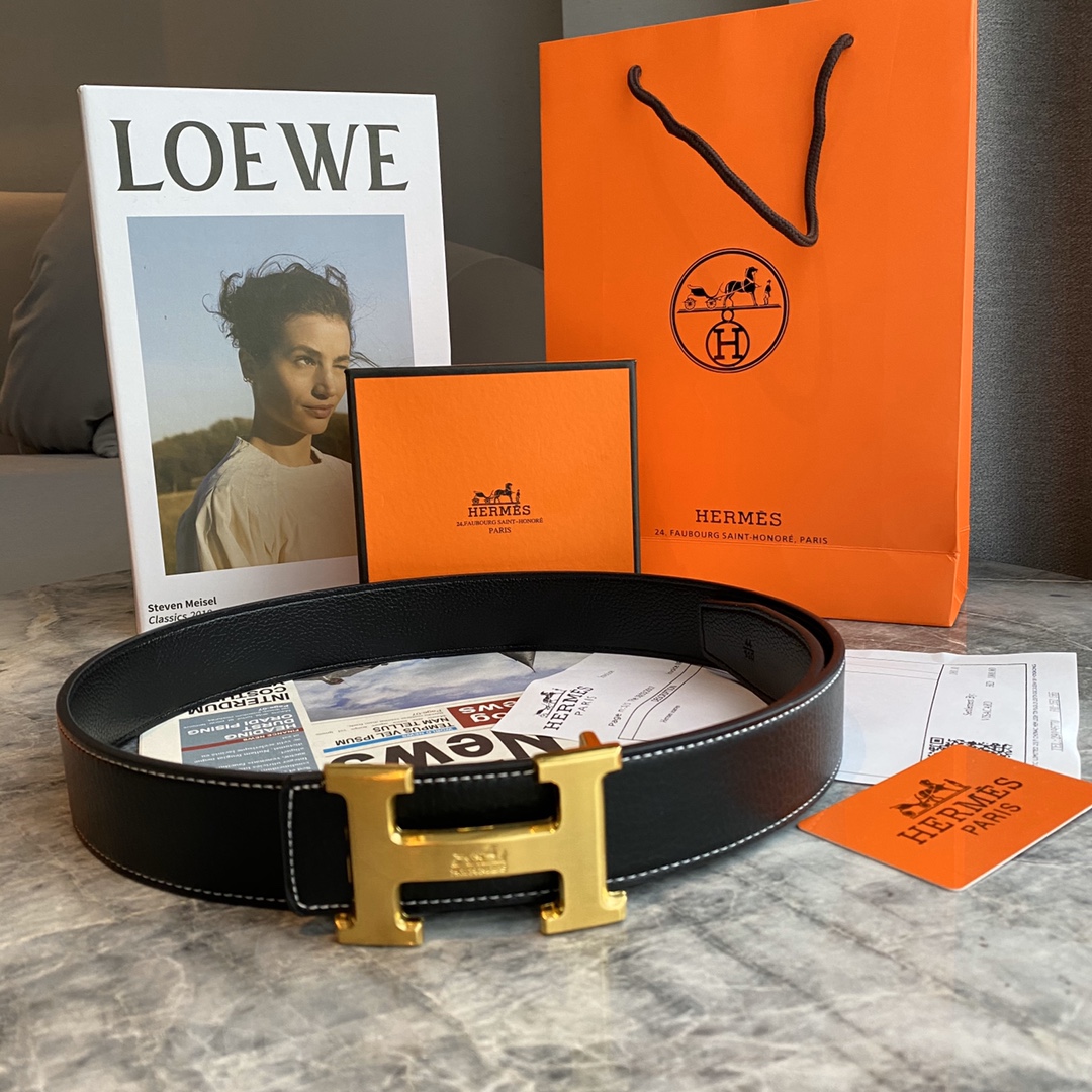 HERMES エルメスのベルトとハンドバッグのコンプリートパッケージ