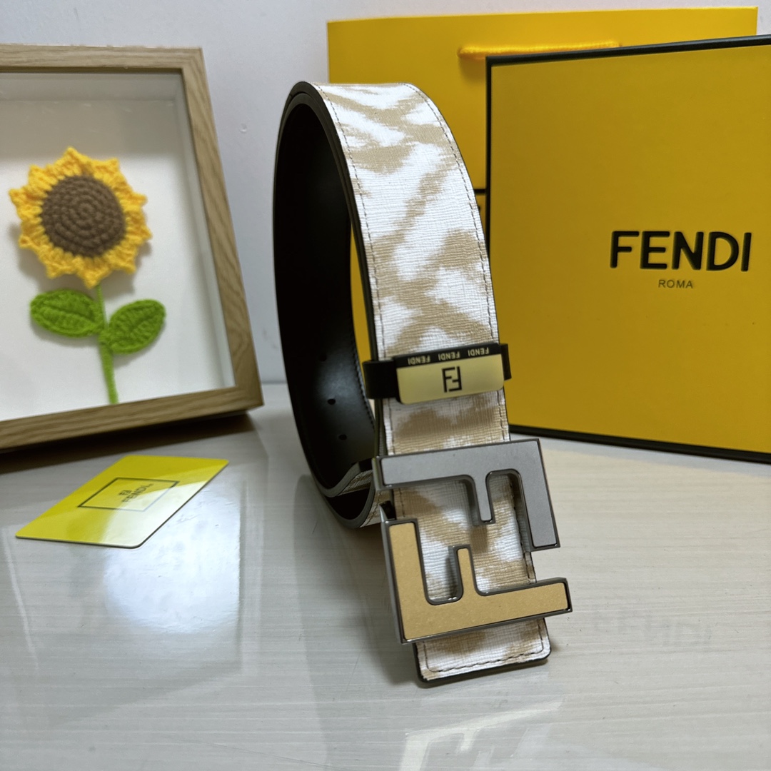 【FENDI 公式旗艦店】着好評に付き再入荷！