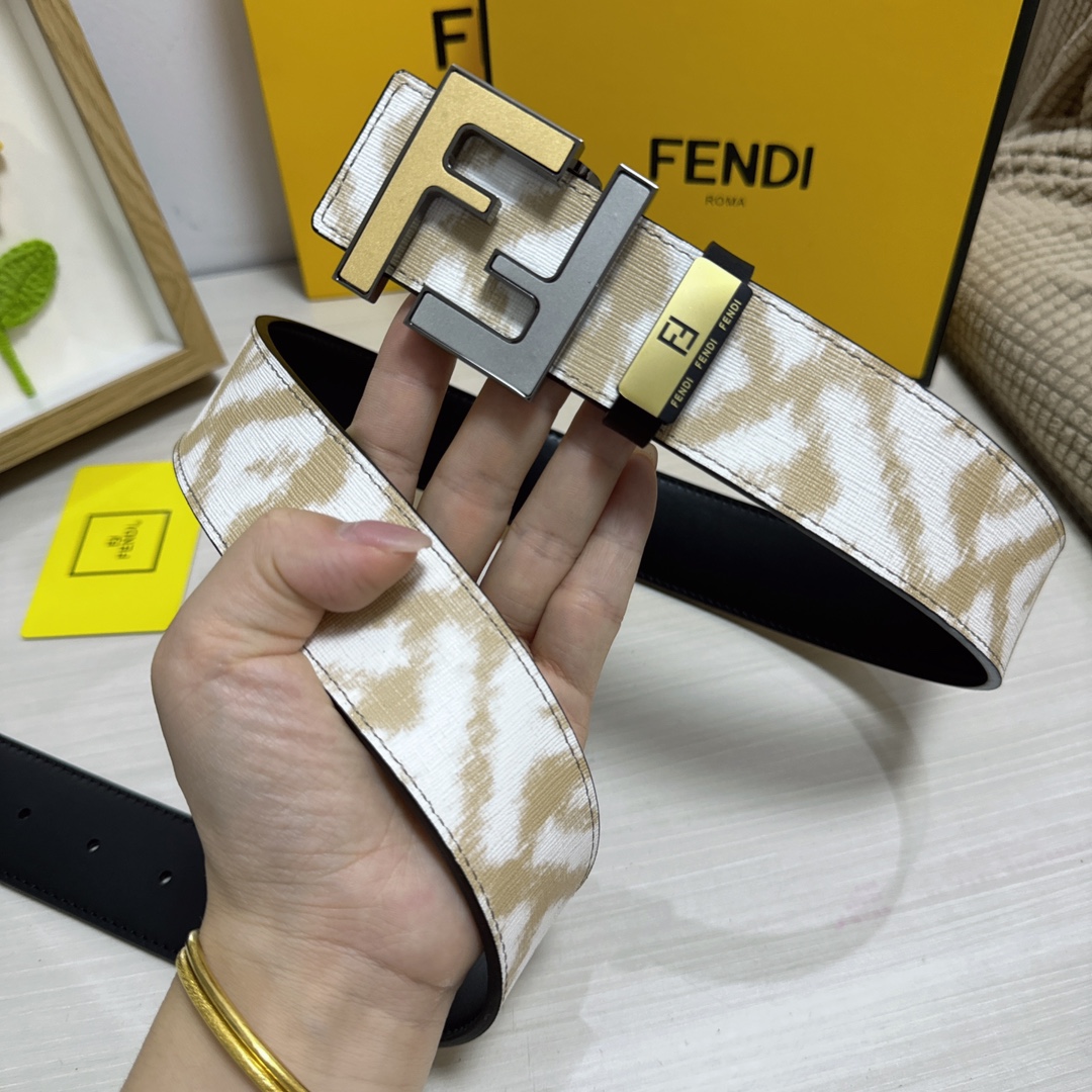 【FENDI 公式旗艦店】着好評に付き再入荷！