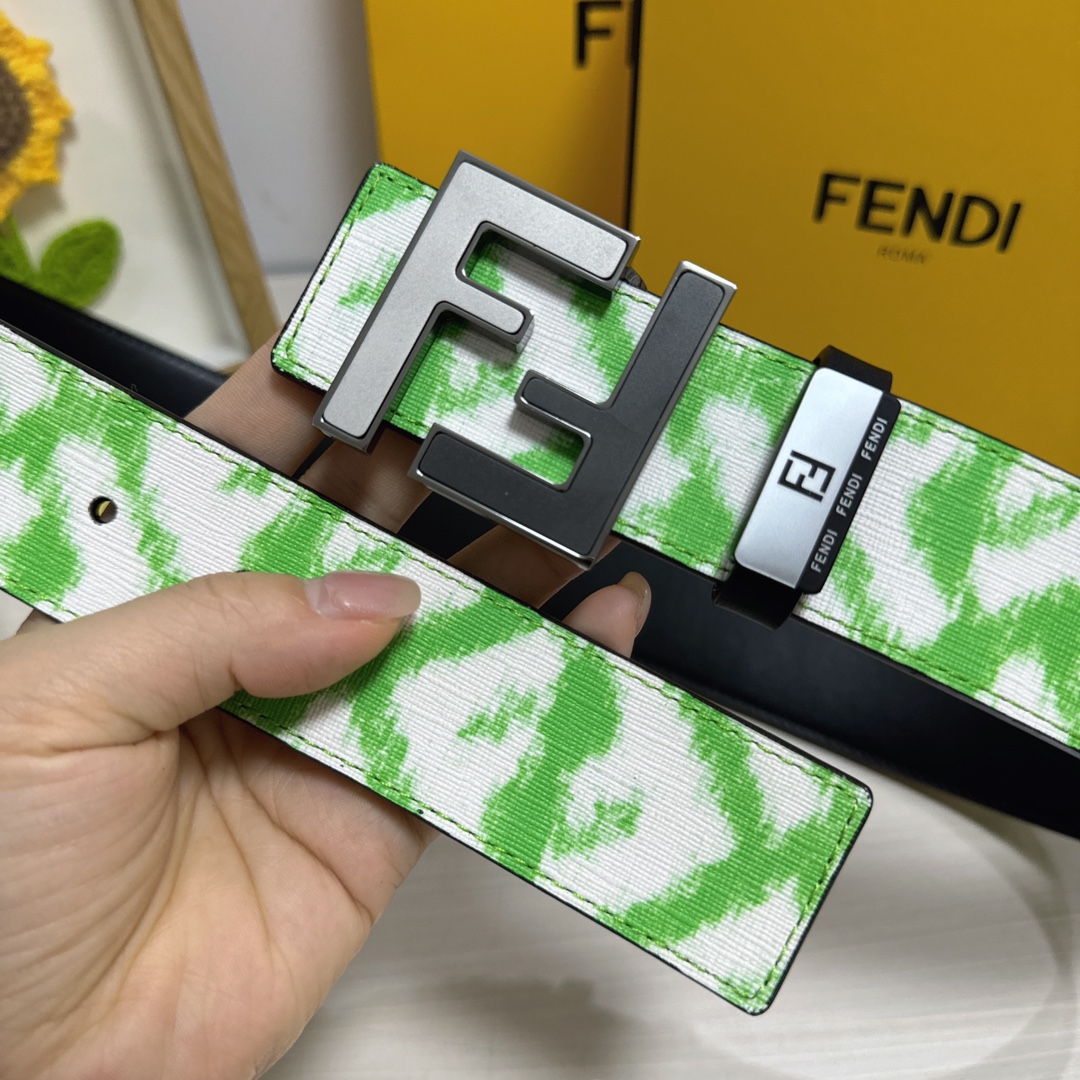 【FENDI 公式旗艦店】着好評に付き再入荷！