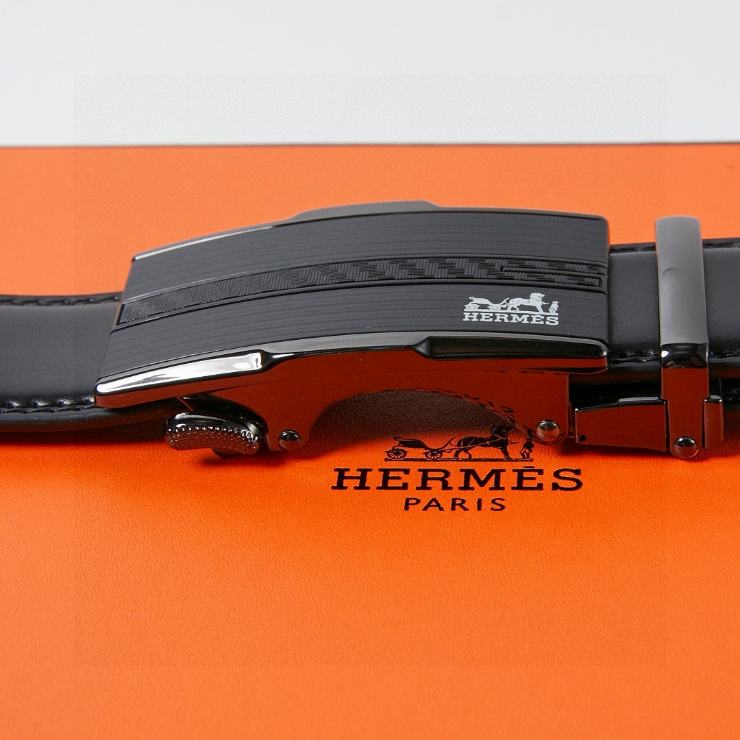 「Hermes 公式 旗艦店」ご好評に付き再入荷！！