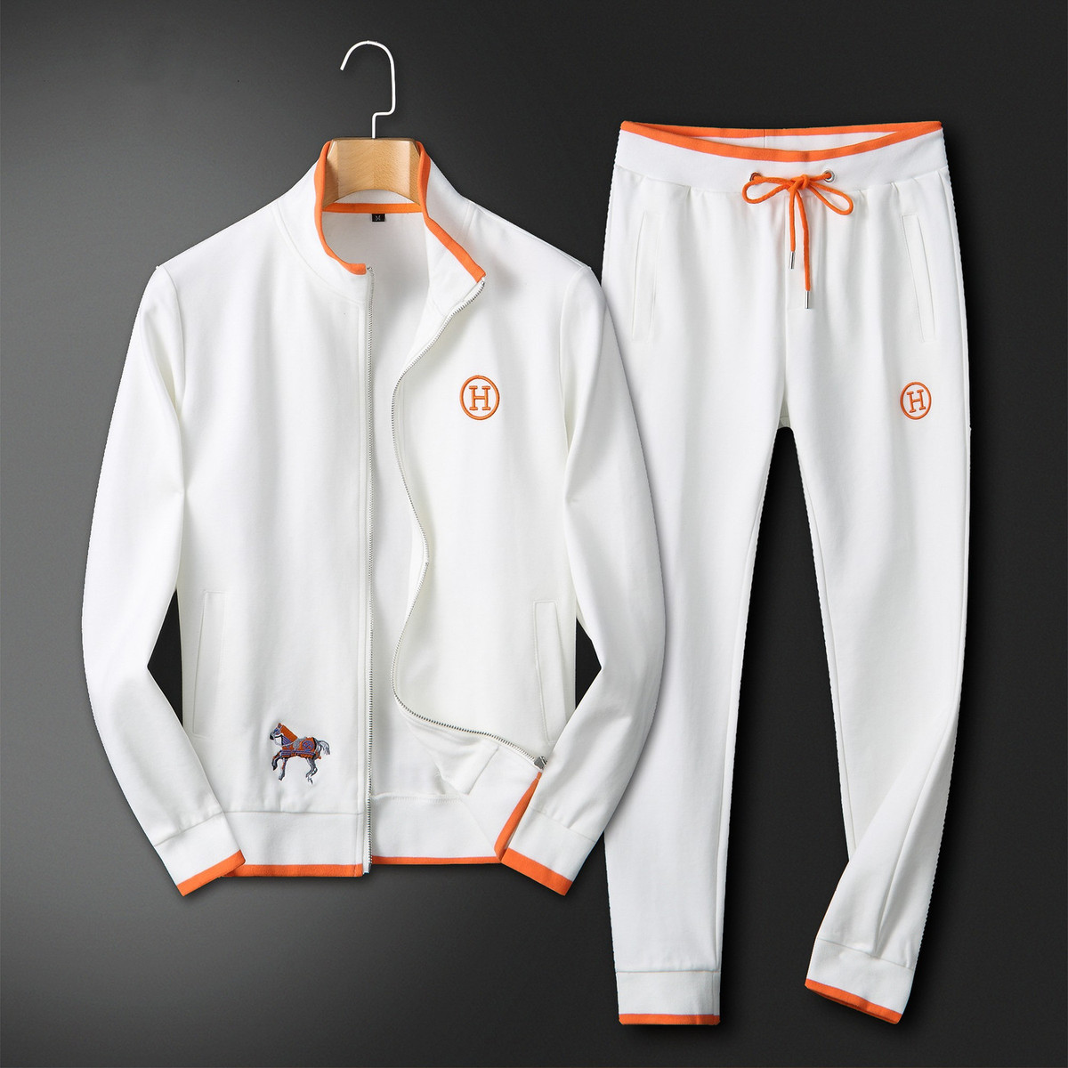 「Hermes 公式 旗艦店」ご好評に付き再入荷！！