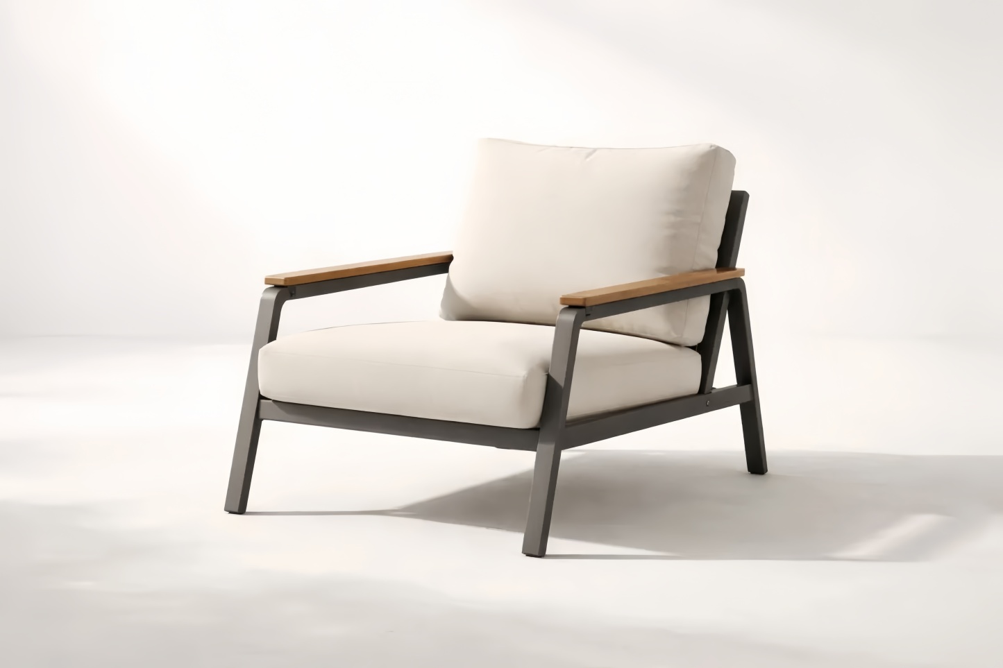 Aluminum Frame Lounge Chair with Polyester Fabric, Polyurethane Foam Filling & Teak Wood Armrests