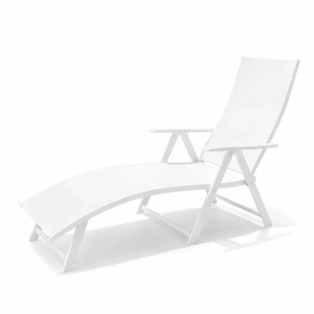 Outdoor lounge chair