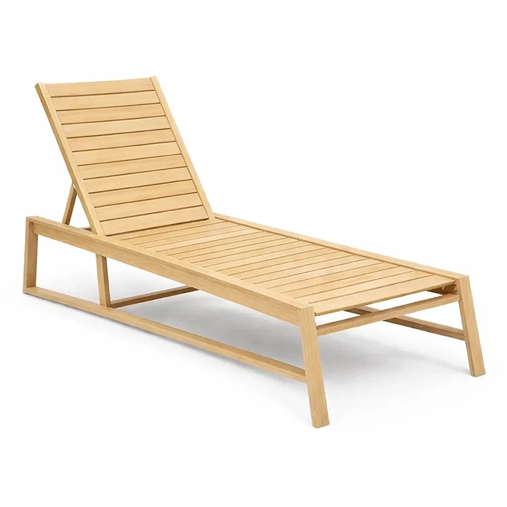 Outdoor lounge chair