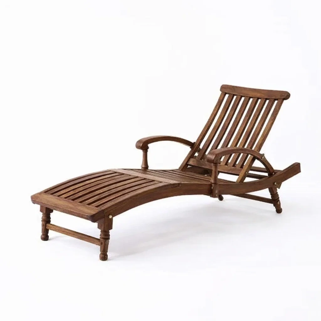 Outdoor lounge chair