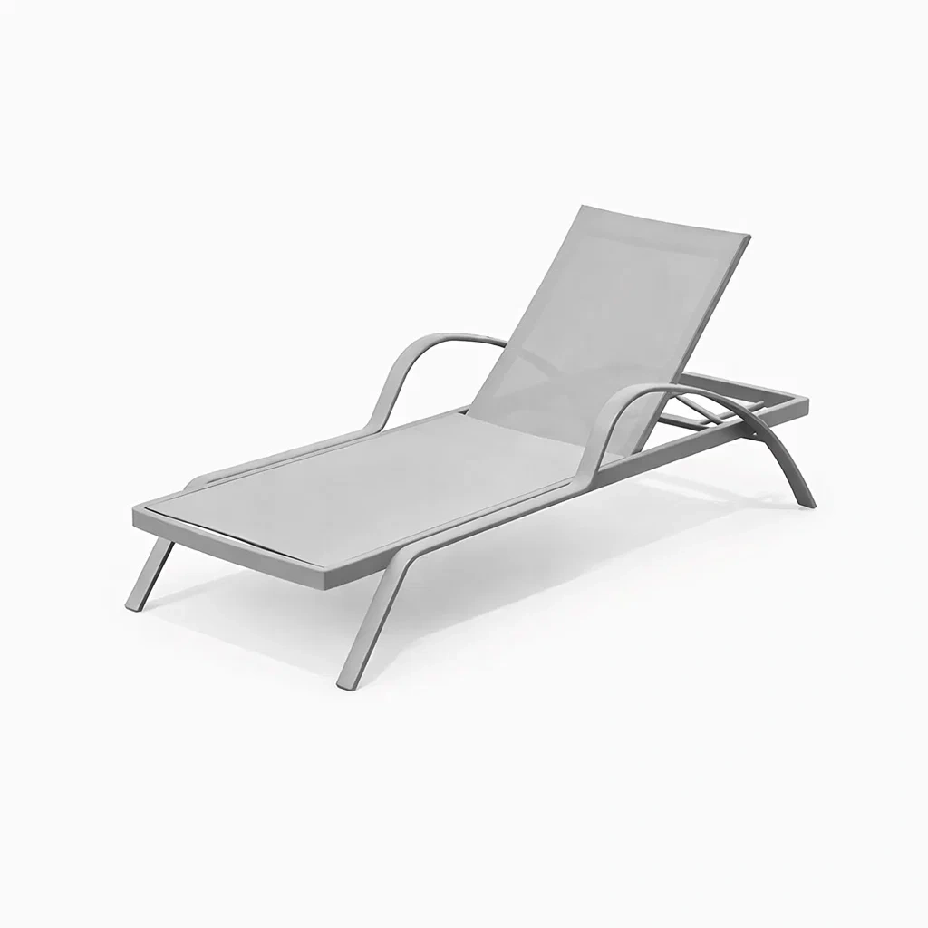 Outdoor lounge chair