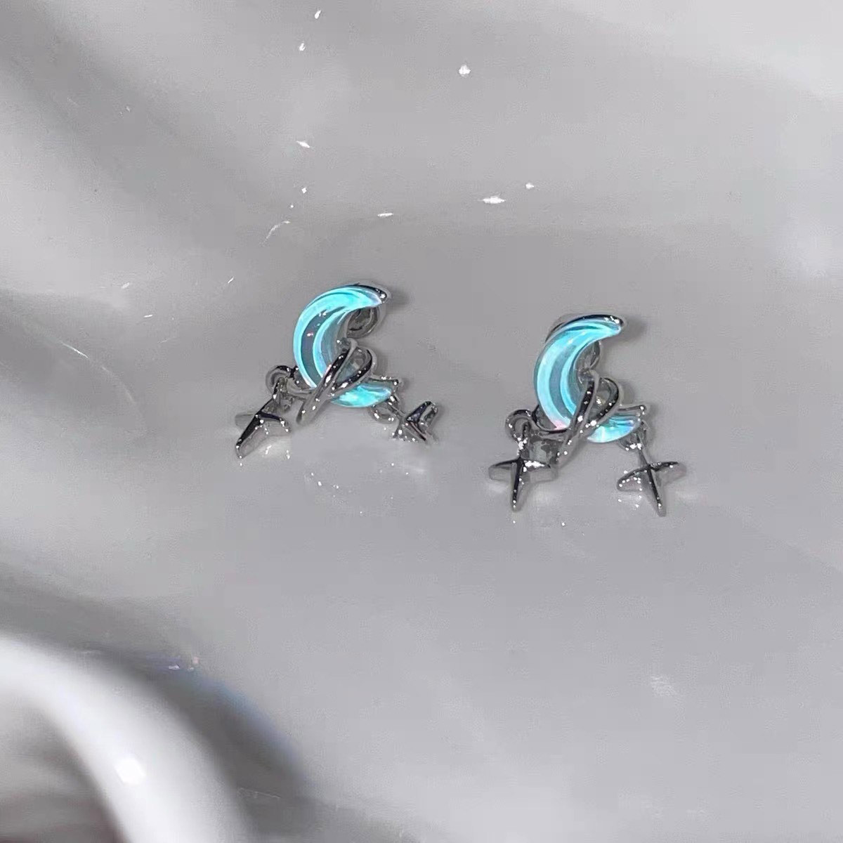 Moonlight Solo Earrings