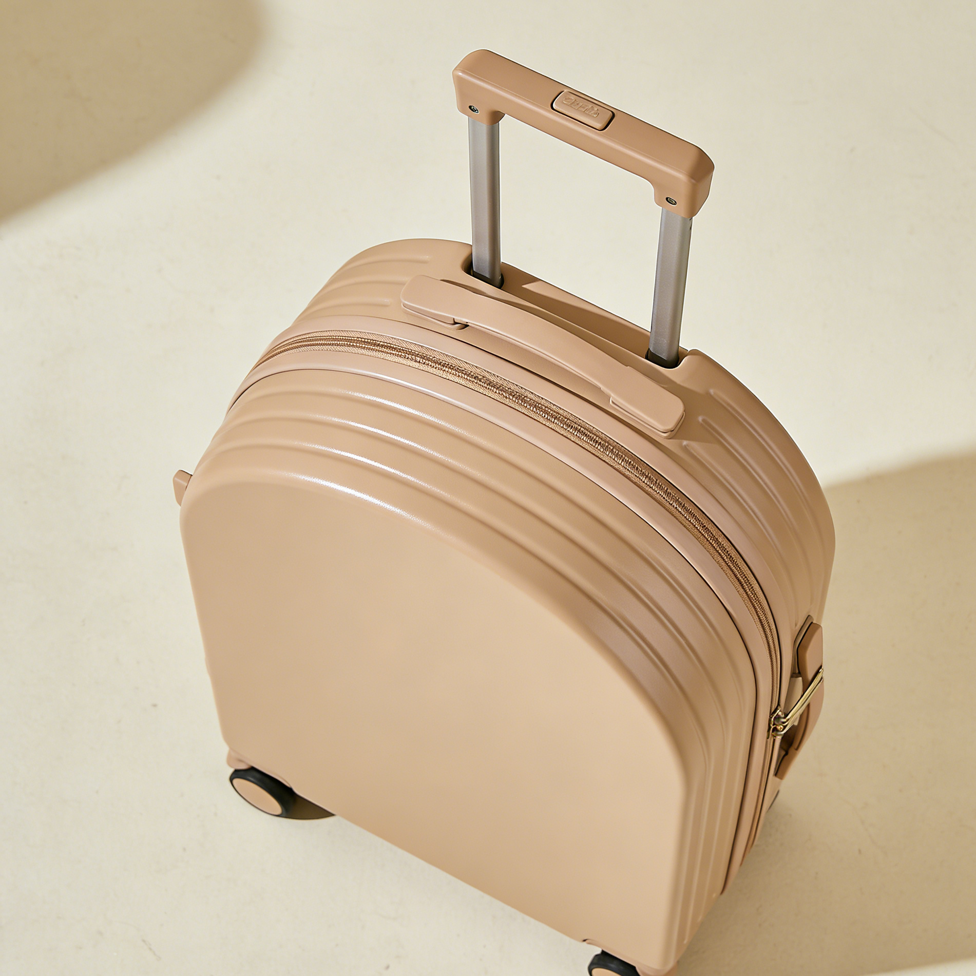 大容量拉桿行李箱