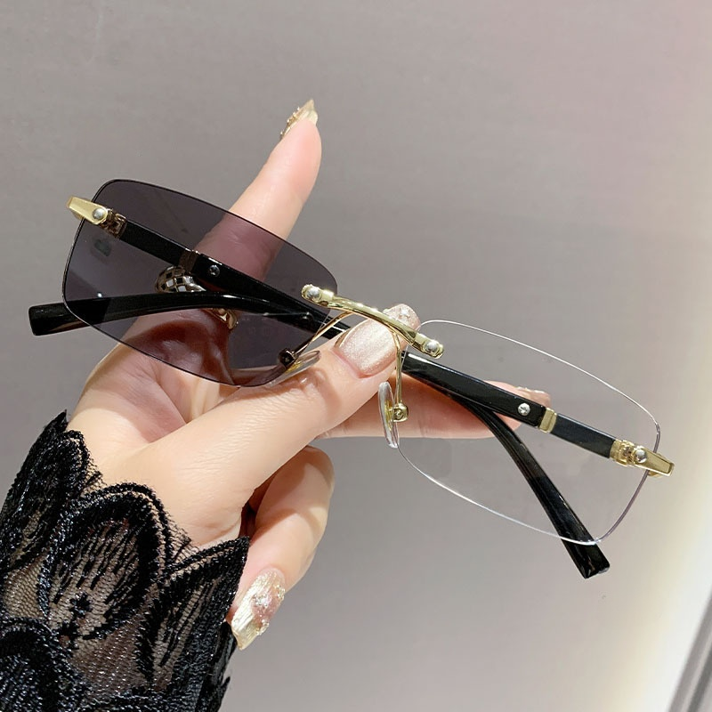 調光フレームレス老眼鏡