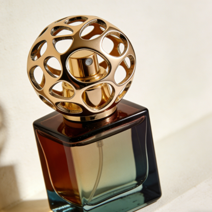 金色鏤空球形蓋漸變色香水瓶