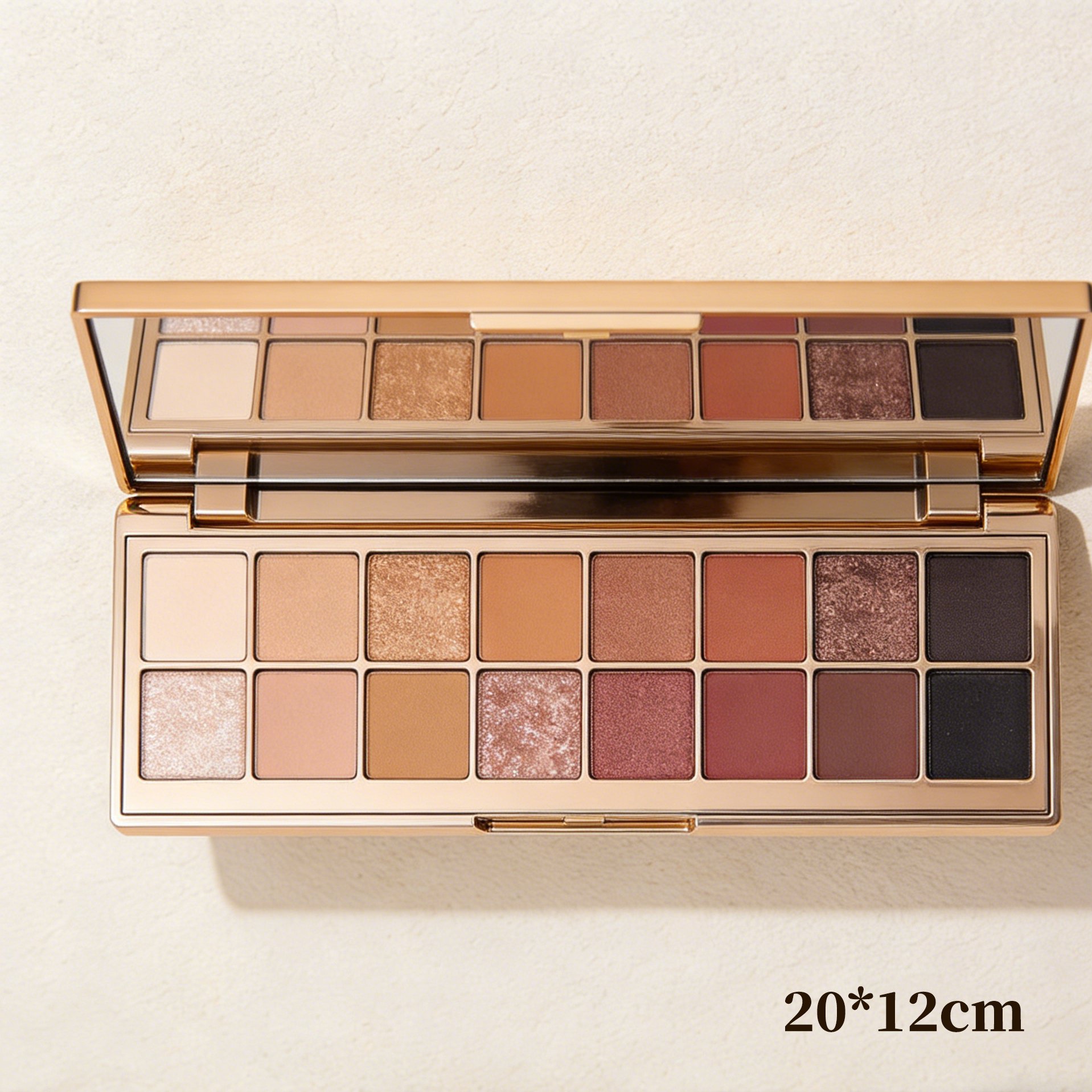 多色眼影盤近拍細節