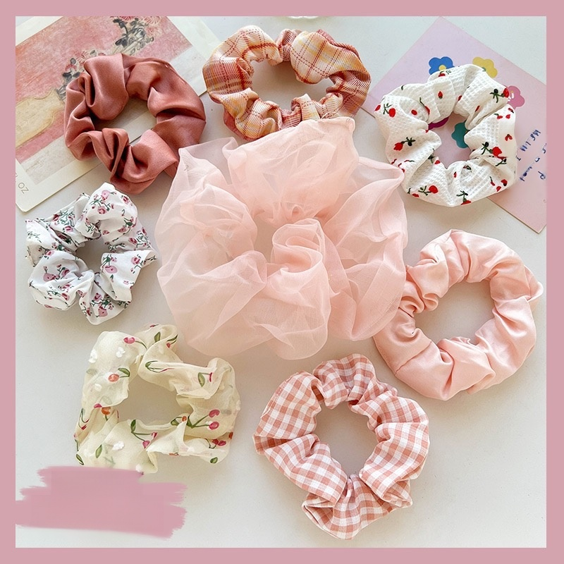 Fashionable hair ties