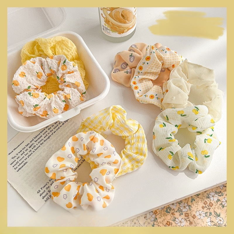 Fashionable hair ties