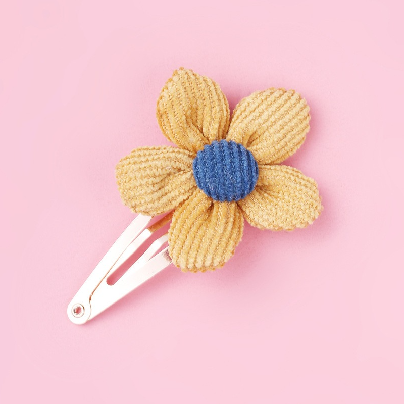 Handmade flower hair clip