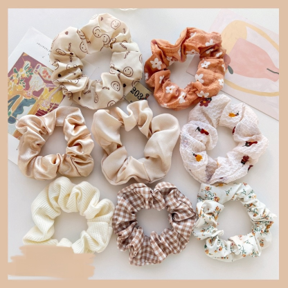 Fashionable hair ties