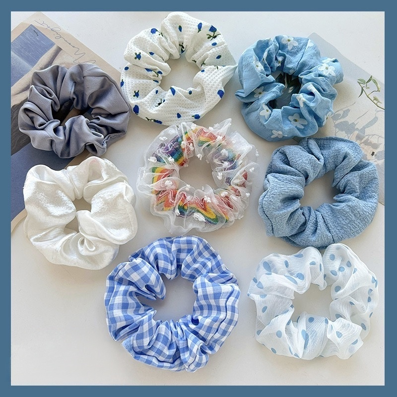 Fashionable hair ties