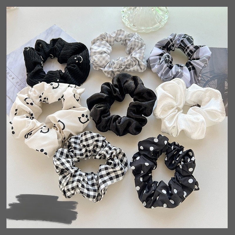 Fashionable hair ties