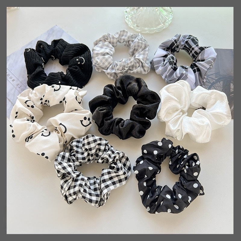 Fashionable hair ties