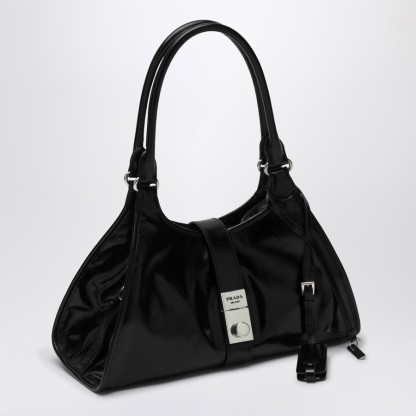 【Prada】どんなスタイルも格上げする、万能バッグ🎉どんなシーンでも主役に、洗練されたデザイン💃