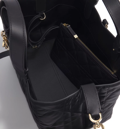 【ディオール】トゥジュール ハンドバッグ👜オールシーズン使える上品な定番バッグ✨人気急上昇中↑↑