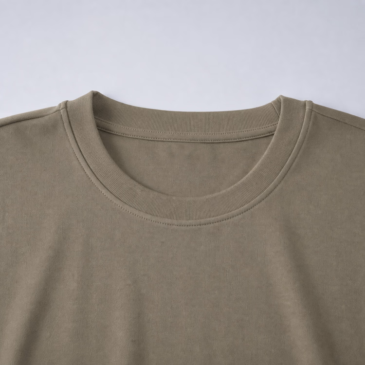 Oakln-袖口・裾をすっきり仕上げた  清潔感のあるTシャツ｜一枚でスマート  ジャケット合わせで端正に