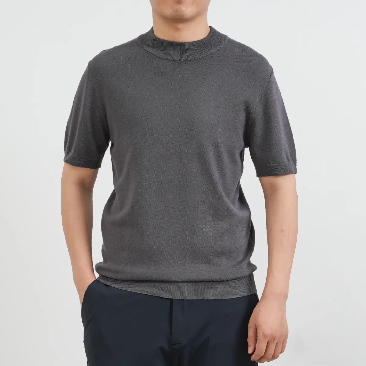 接触冷感 モックネック半袖ニットTシャツ　通気性のよいインナー