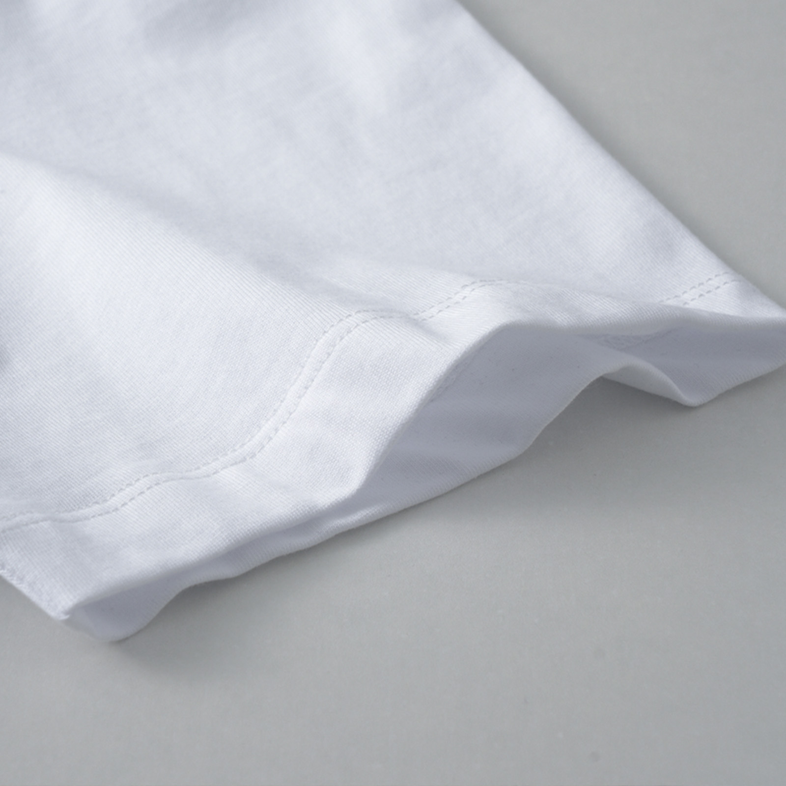 ヨレにくいモックネックTシャツ  薄手・通気性◎   ジャケットインにおすすめ