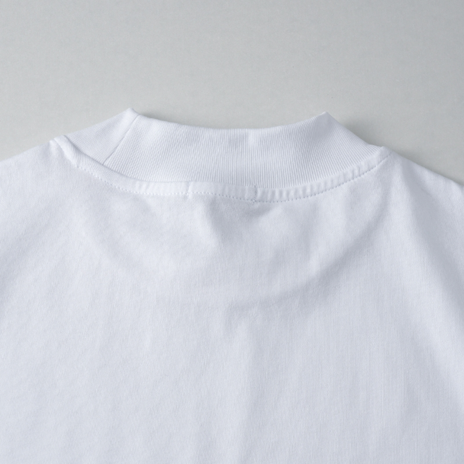 ヨレにくいモックネックTシャツ  薄手・通気性◎   ジャケットインにおすすめ