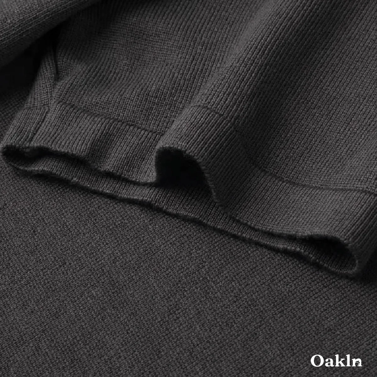 裾リブニットポロシャツ ハリのある襟元 すっきり見えシルエット