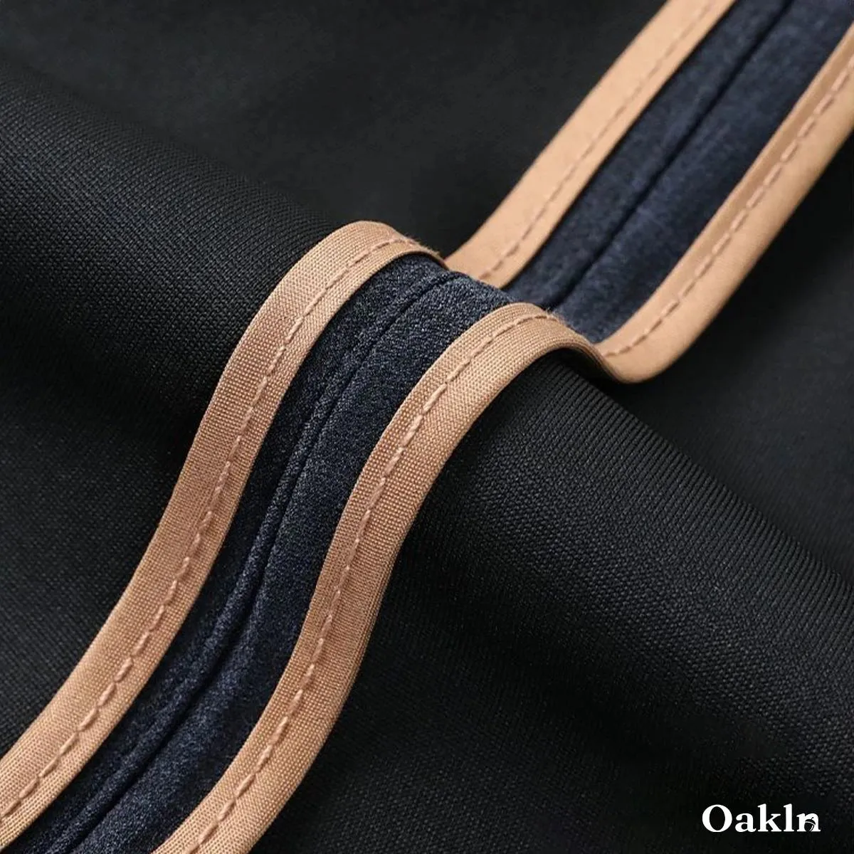 落ち感のあるハイウエストスラックス 快適なウエストまわり ノーアイロン仕様