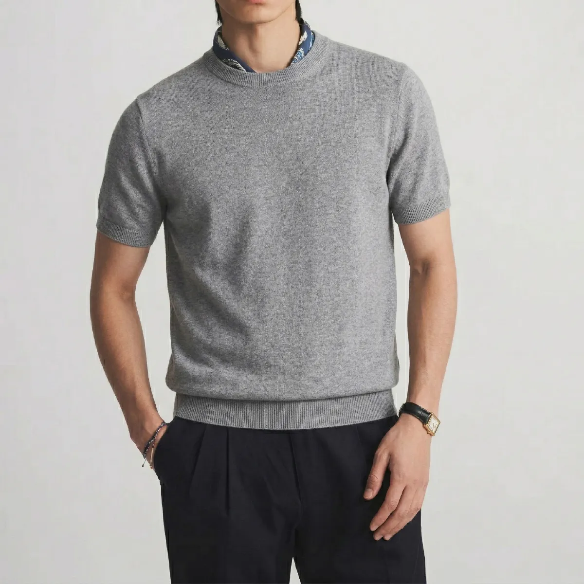 多色展開 なめらかな素材感 お腹まわりをカバーするニット半袖