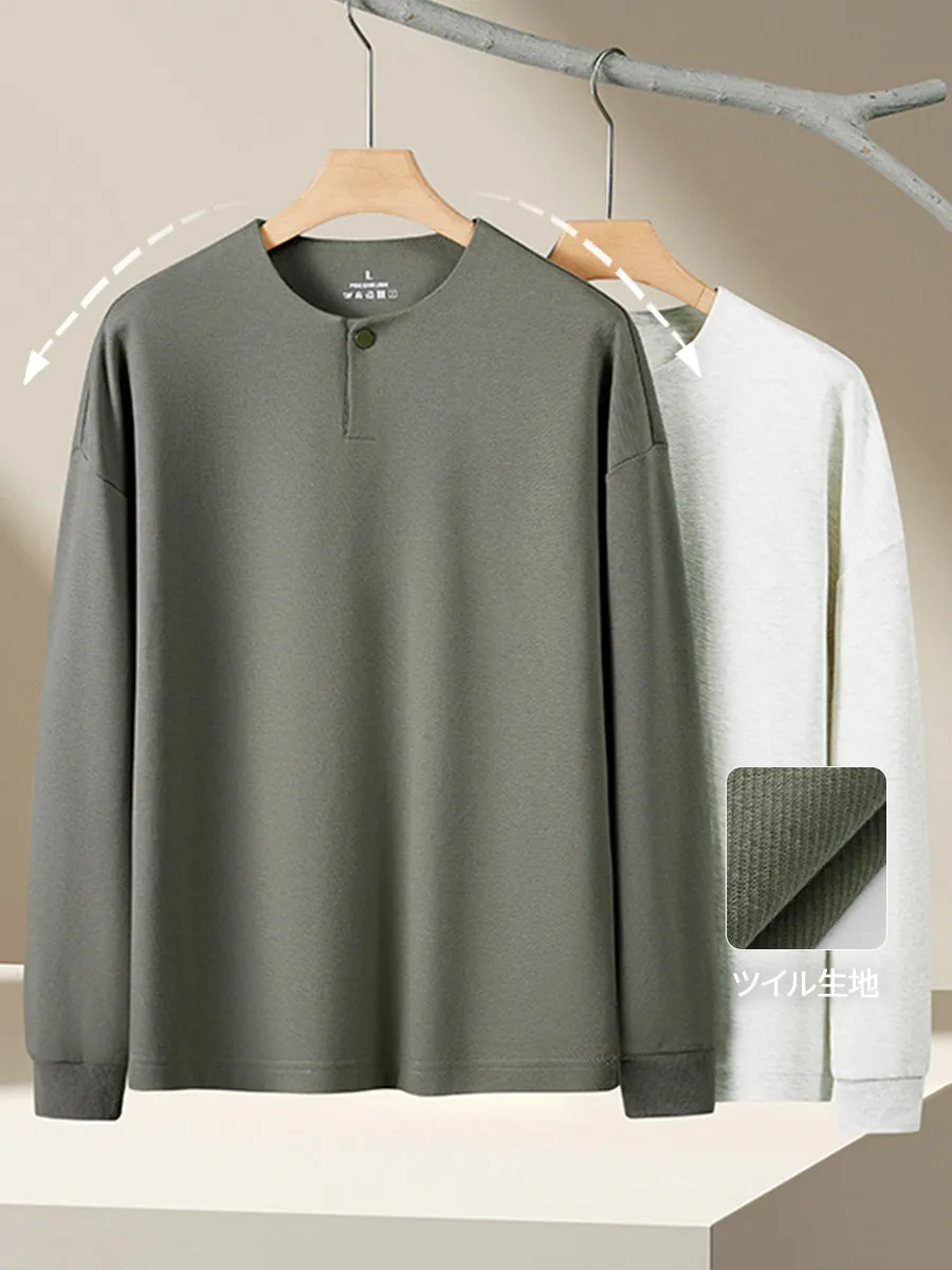 大人の余裕を引き立てる、計算されたドロップショルダー。