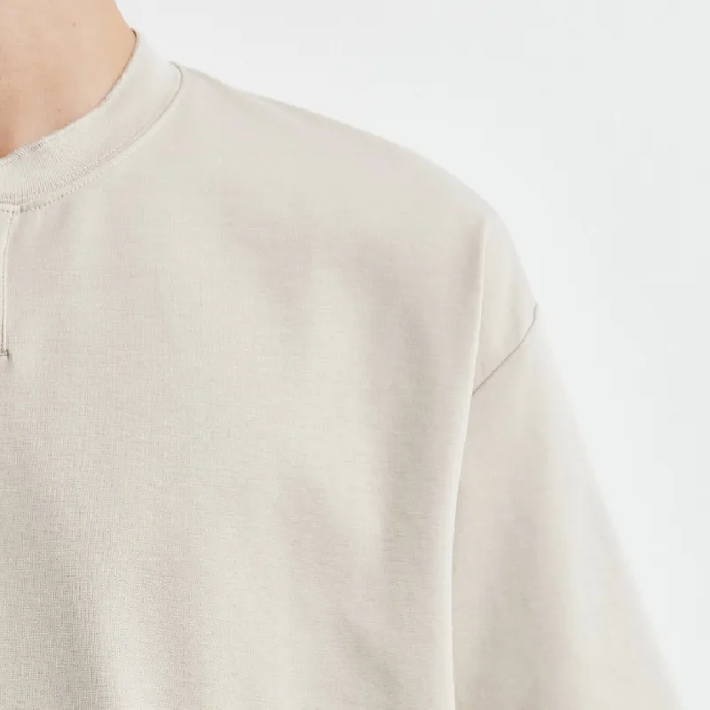 ヨレにくいヘンリーネック無地Tシャツメンズ　ゆったりシルエット