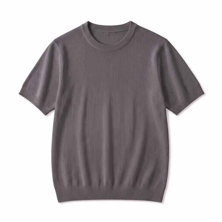 接触冷感＆なめらかな落ち感のあるニットTシャツ  肌にまとわりつきにくく、すっきりとした着姿をキープ