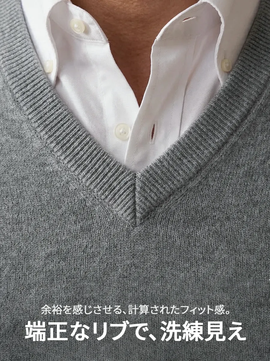 【形状安定】リブの弾力性を高め、洗濯後も型崩れしにくい。大人の装いにふさわしい端正な印象を