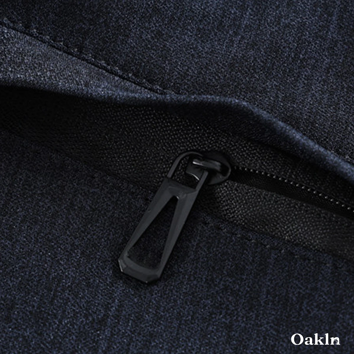 落ち感のあるハイウエストスラックス 快適なウエストまわり ノーアイロン仕様