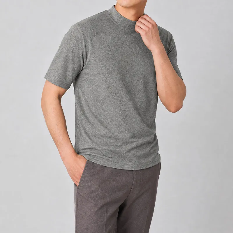 ヨレにくいモックネックTシャツ　ジャケットインナーに最適