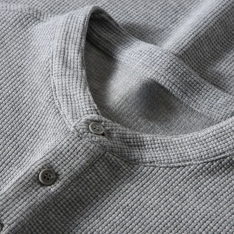 立体的なワッフル編みヘンリーネック　ハリ感のある通気性抜群Tシャツ