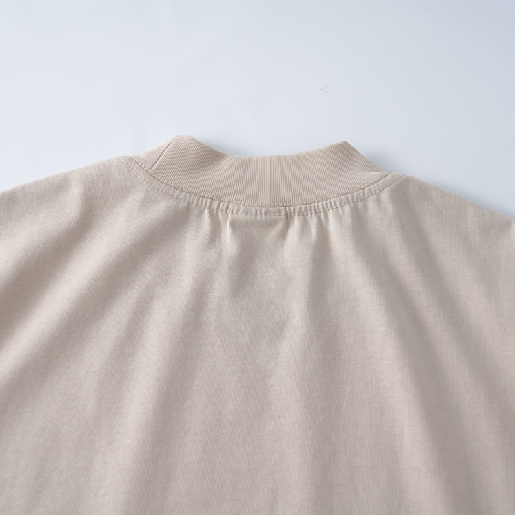 汗をかいても肌にまとわりつきにくい  270gヘビーウェイトコットンTシャツ  ゆったりシルエット  ドロップショルダー  五分袖