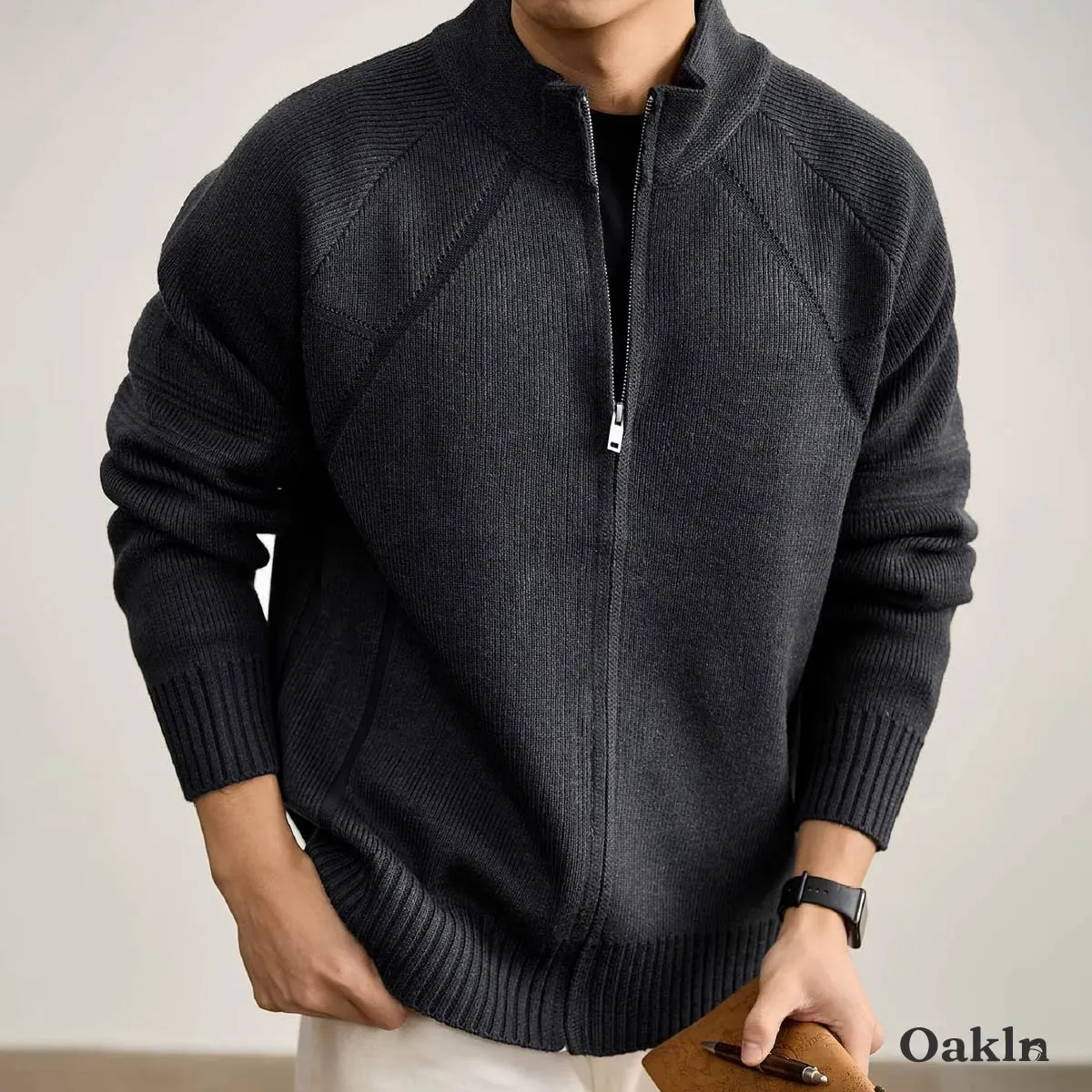 ダブルジップドライバーズニット：リブ編みのスタンドカラー、インナーにもアウターにも使える2WAY仕様、水洗い対応で3シーズン活躍-Oakln
