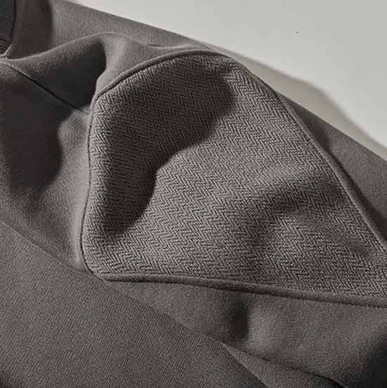 クラシックなVガゼット付き　無地スウェット-oakln