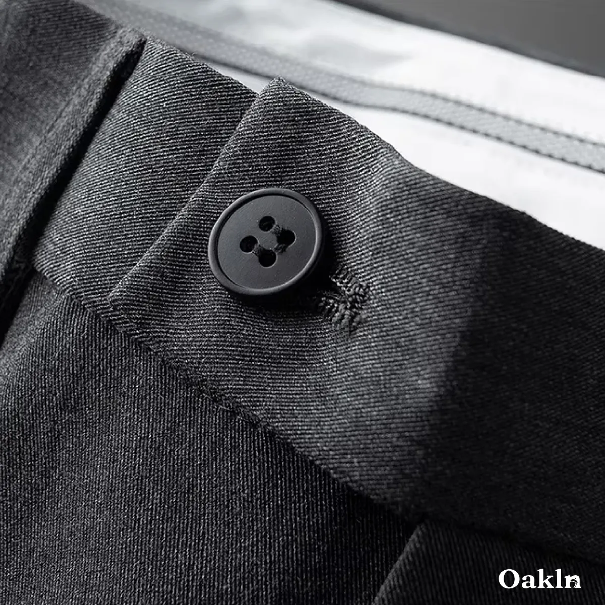 ノーアイロン仕様 レギュラーシルエット 機能性混紡テーパードスラックス-Oakln