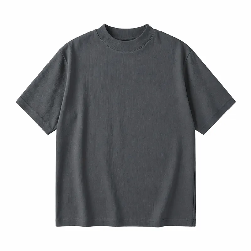 ひんやりとした着心地  ハリ感のあるシルエット  一枚でも透けにくいモックネックTシャツ
