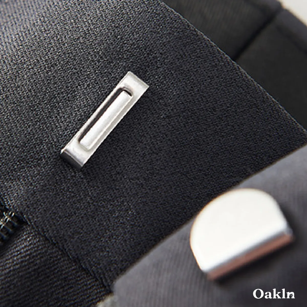 アイロン不要 センタープレス入り ハリのあるスラックス-Oakln