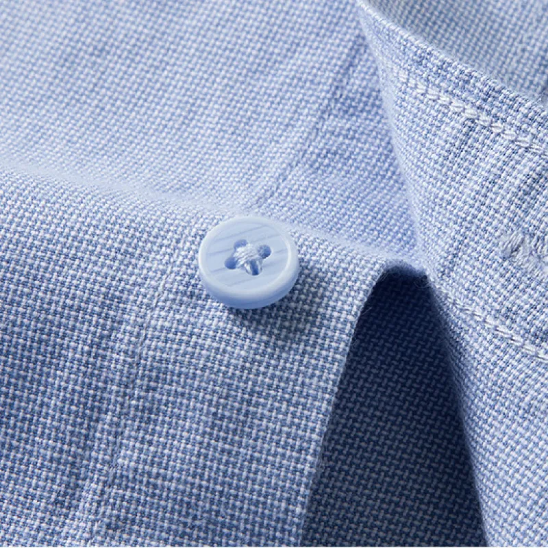 【洗練されたカッティング】ミニマルなシルエットで、爽やかなビジネススタイルに。