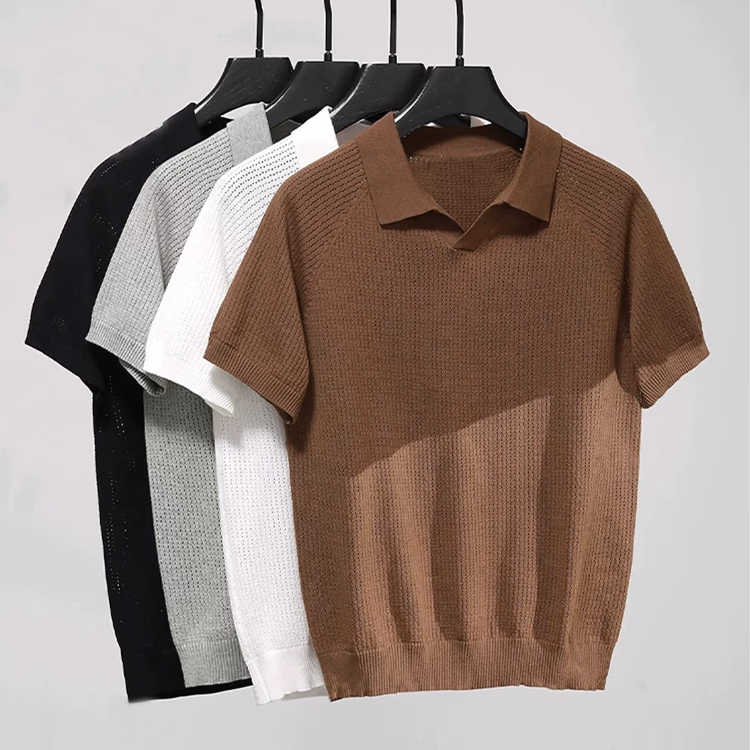 型崩れしにくい 　スキッパーカラー透かし編みニットTシャツ　一枚でも品よく決まる