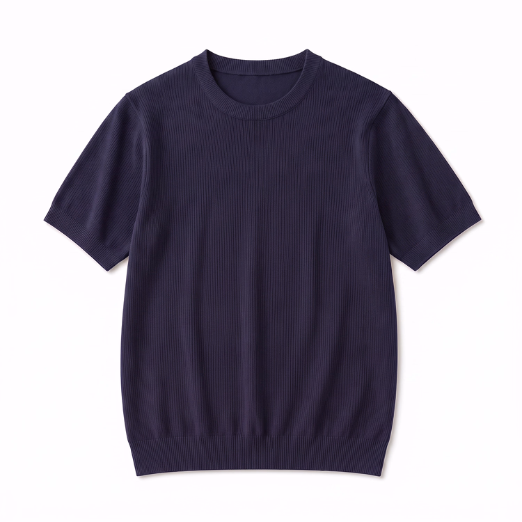 接触冷感＆なめらかな落ち感のあるニットTシャツ  肌にまとわりつきにくく、すっきりとした着姿をキープ